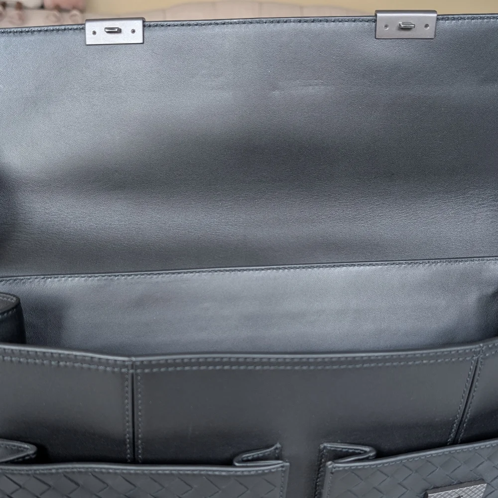 Bottega Veneta Black Leather Men's Bag